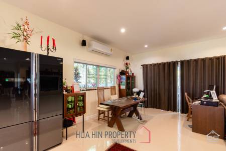 3 bed villa with Superb landscaped garden and extra large covered terrace