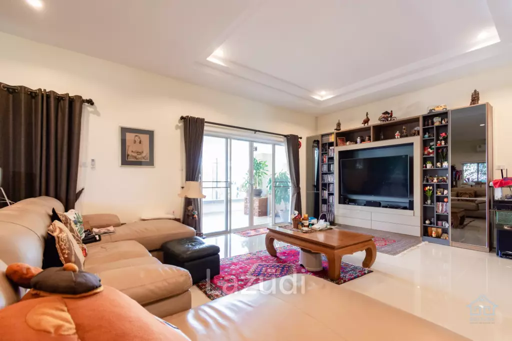 3 bed villa with Superb landscaped garden and extra large covered terrace