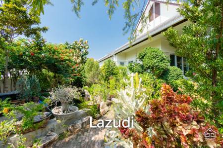 3 bed villa with Superb landscaped garden and extra large covered terrace