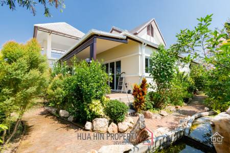 3 bed villa with Superb landscaped garden and extra large covered terrace