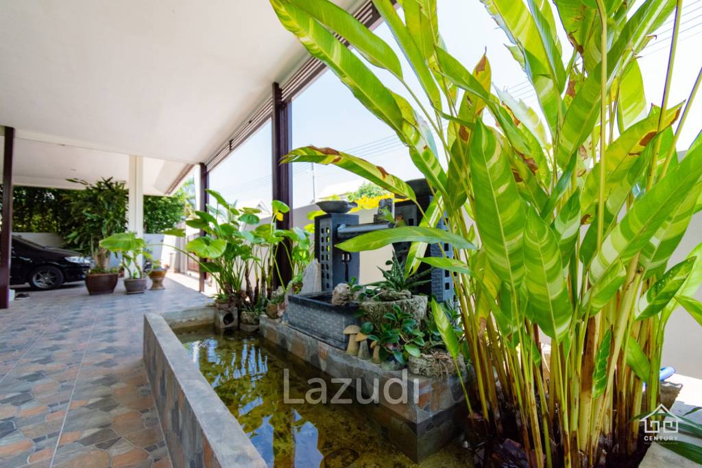 3 bed villa with Superb landscaped garden and extra large covered terrace