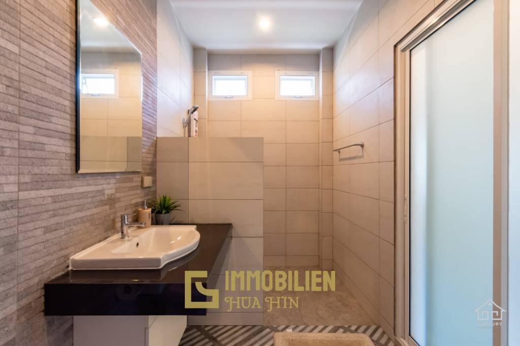 356 metro cuadrado 3 ` 2 Baño Villa de Venta