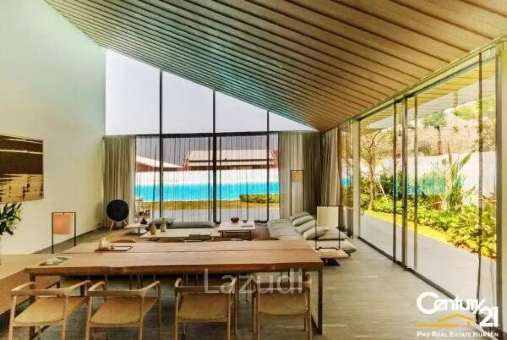 Amazing 4 Bed Lagoon frontage Villas
