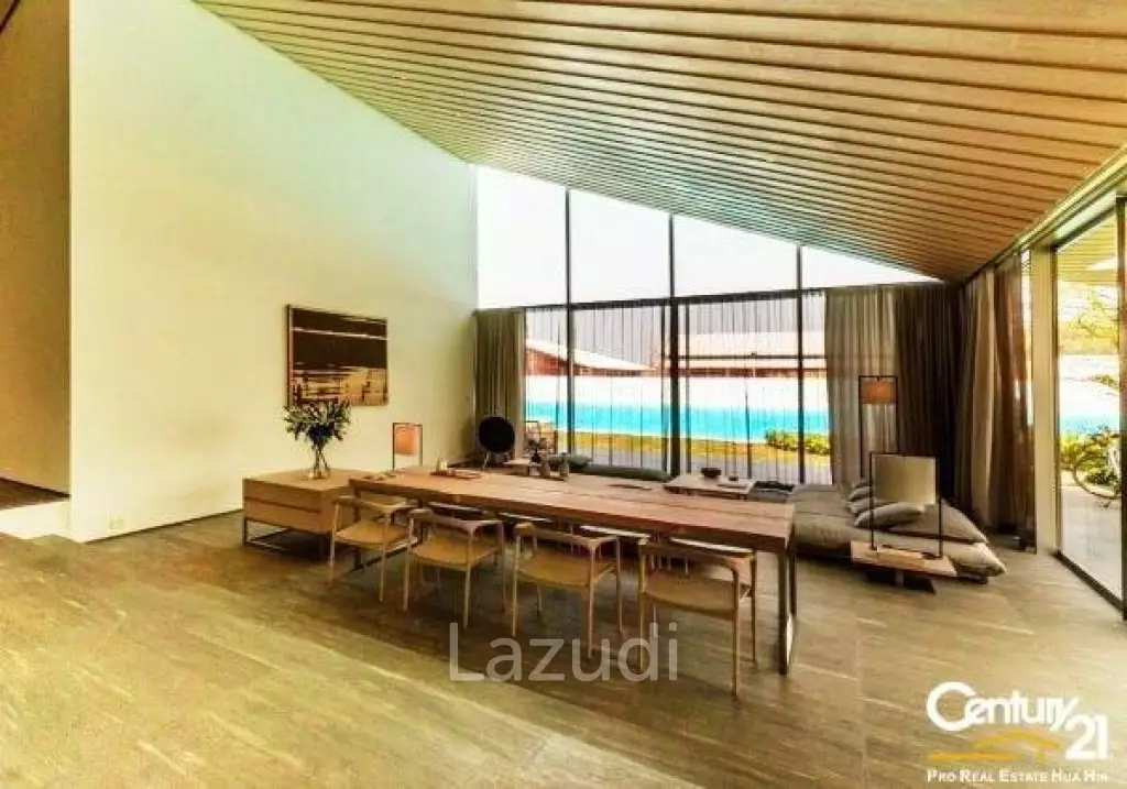 Amazing 4 Bed Lagoon frontage Villas