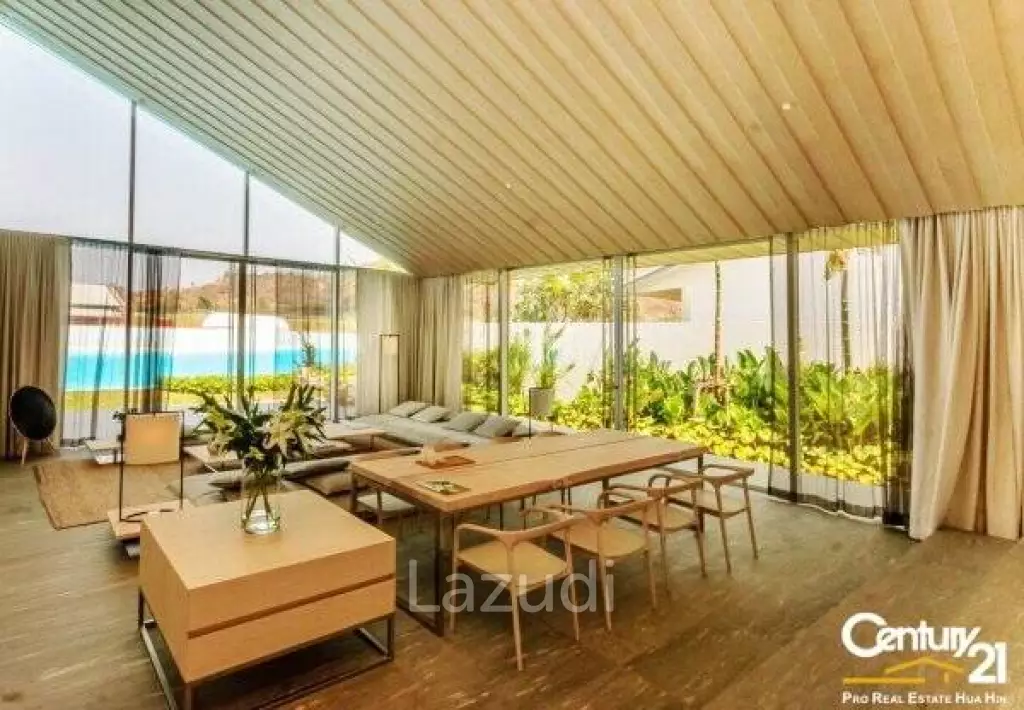 Amazing 4 Bed Lagoon frontage Villas