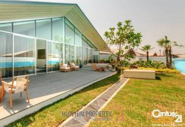 Amazing 4 Bed Lagoon frontage Villas