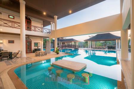 Luxurious 11 Bed Mansion With 7 Rai Land