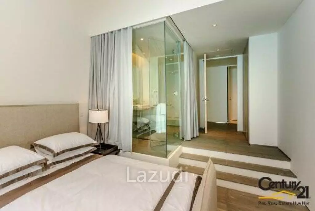 Amazing 4 Bed Lagoon frontage Villa