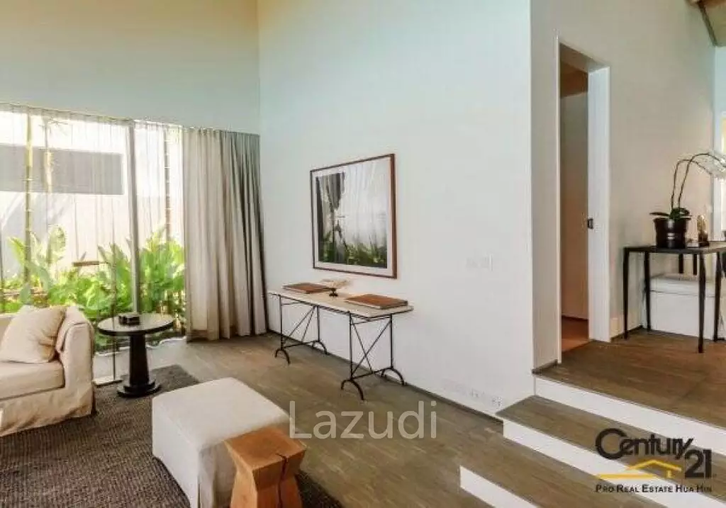 Amazing 4 Bed Lagoon frontage Villa