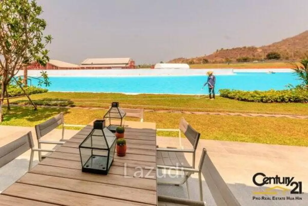 Amazing 4 Bed Lagoon frontage Villa