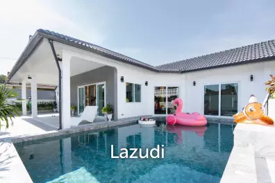 3 Bed 3 Bath 400 Sqm. Luxury Pool villa at Soi Chaiyapruk 2