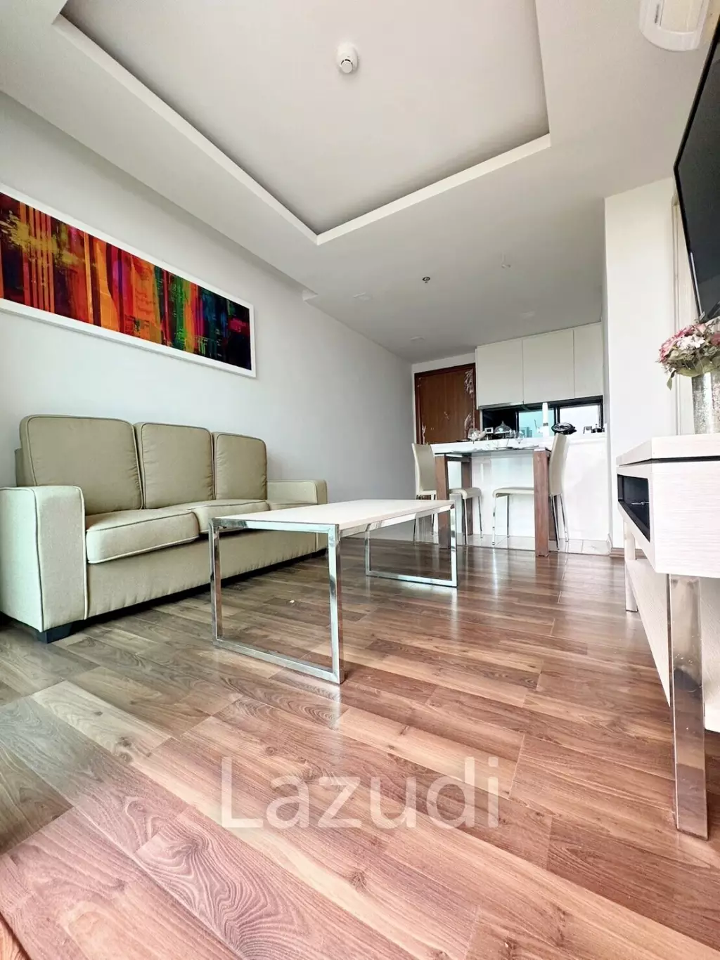 1 Bed 1 Bath 42.75 SQ.M The Peak Towers B