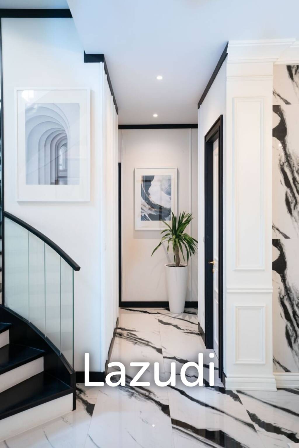 4 Bed 7 Bath 253 SQ.M Maison Blanche