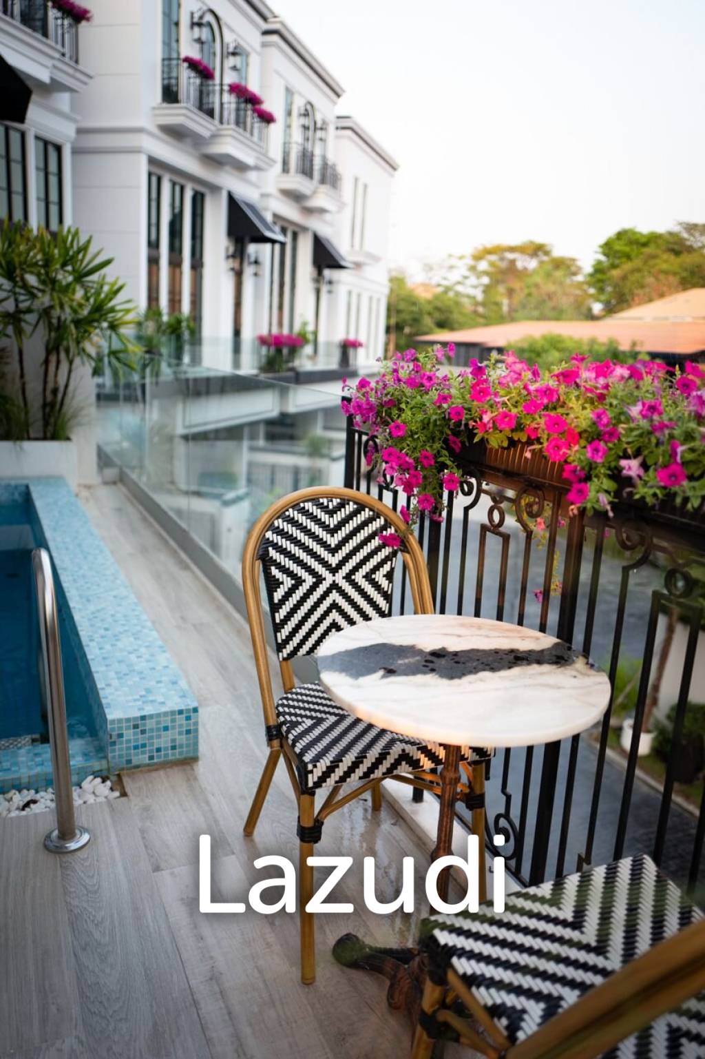4 Bed 7 Bath 253 SQ.M Maison Blanche