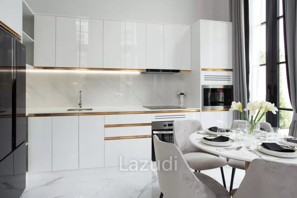 4 Bed 7 Bath 253 SQ.M Maison Blanche