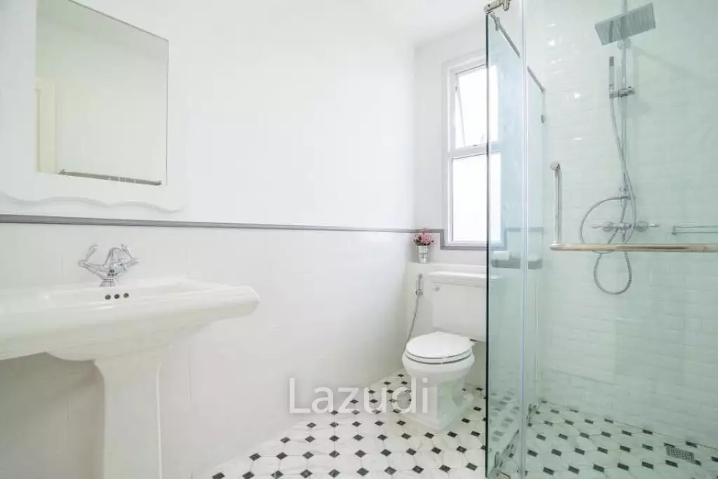 MARVIN POOL VILLA : Modern 3 Bed Pool Villa for sale