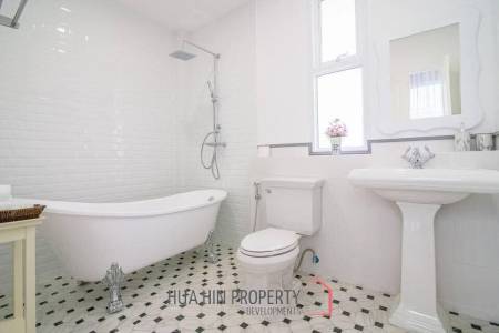 MARVIN POOL VILLA : Modern 3 Bed Pool Villa for sale