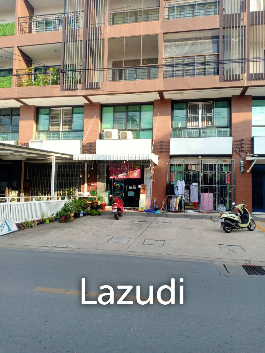 Prime Retail and Residential Space in Bang Chak
