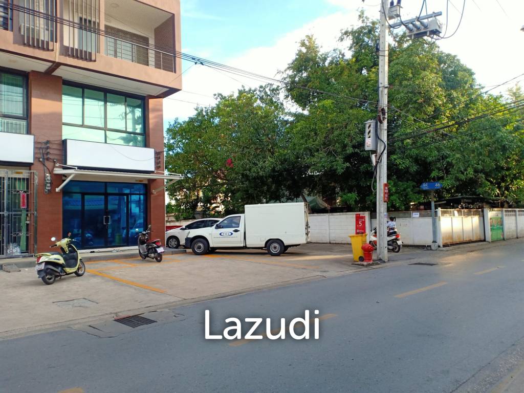 Prime Retail and Residential Space in Bang Chak