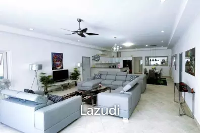 10 Beds 11 Baths 816 SQ.M. Majestic Residence Villa