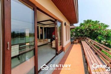  3 ` 3 Baño Villa de Venta