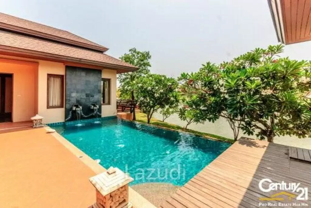 3 Bed Lake Front Villa nr the Beach