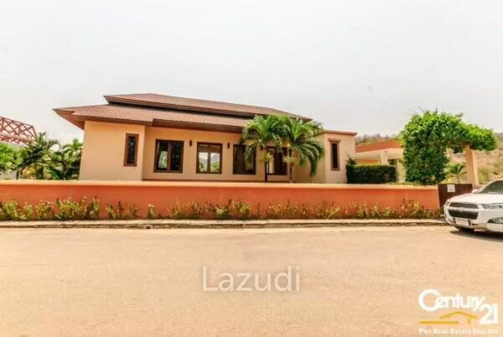 3 Bed Lake Front Villa nr the Beach