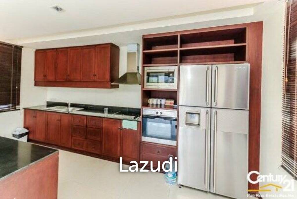 3 Bed Lake Front Villa nr the Beach