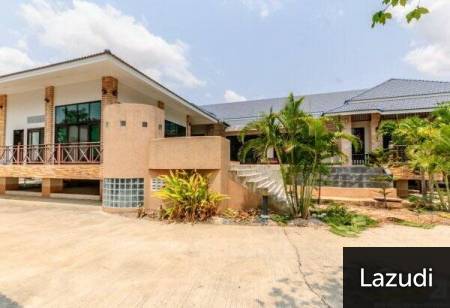 Large 6 Bed Pool Villa Estate