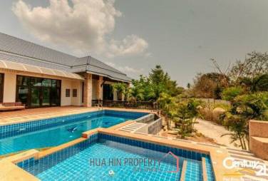 Large 6 Bed Pool Villa Estate