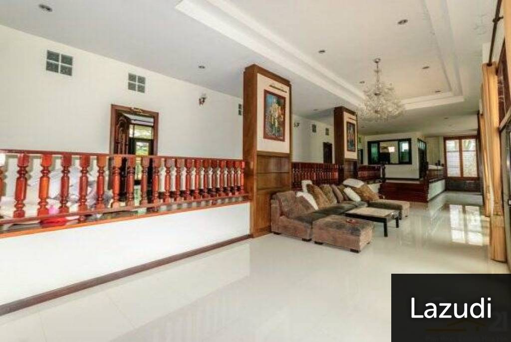 Large 6 Bed Pool Villa Estate