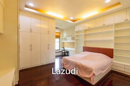 LARGE 6 BED HOUSE FOR SALE ON A 5 RAI PROPERTY WITH A FISHING POND