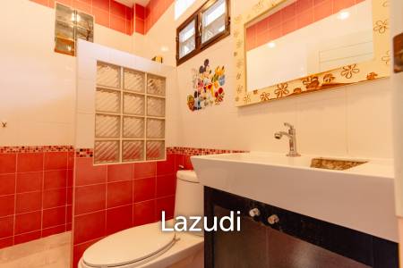 LARGE 6 BED HOUSE FOR SALE ON A 5 RAI PROPERTY WITH A FISHING POND