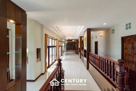 LARGE 6 BED HOUSE FOR SALE ON A 5 RAI PROPERTY WITH A FISHING POND