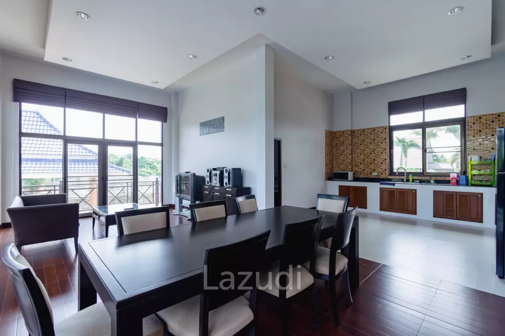 LARGE 6 BED HOUSE FOR SALE ON A 5 RAI PROPERTY WITH A FISHING POND
