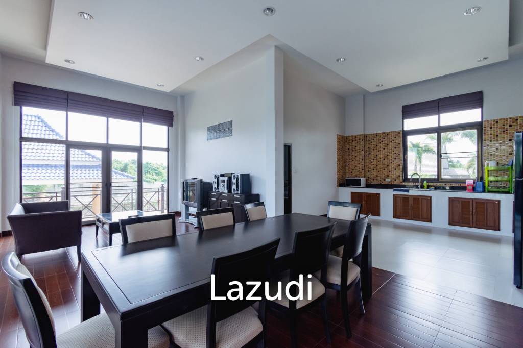 LARGE 6 BED HOUSE FOR SALE ON A 5 RAI PROPERTY WITH A FISHING POND