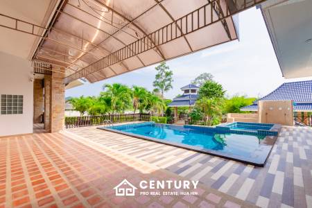 LARGE 6 BED HOUSE FOR SALE ON A 5 RAI PROPERTY WITH A FISHING POND