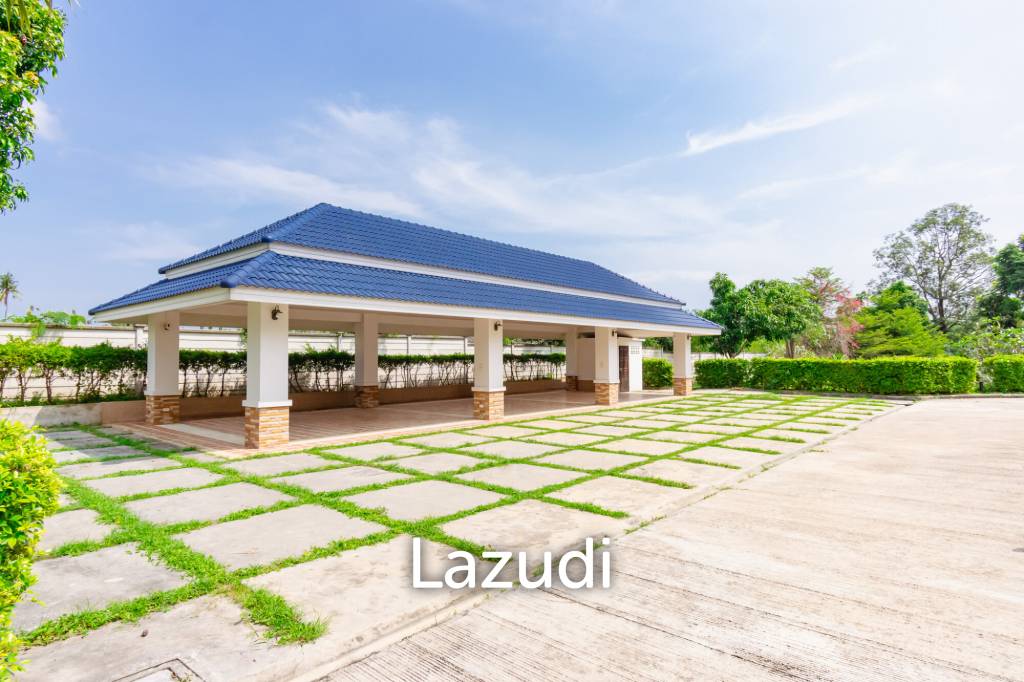 LARGE 6 BED HOUSE FOR SALE ON A 5 RAI PROPERTY WITH A FISHING POND