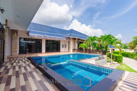 LARGE 6 BED HOUSE FOR SALE ON A 5 RAI PROPERTY WITH A FISHING POND