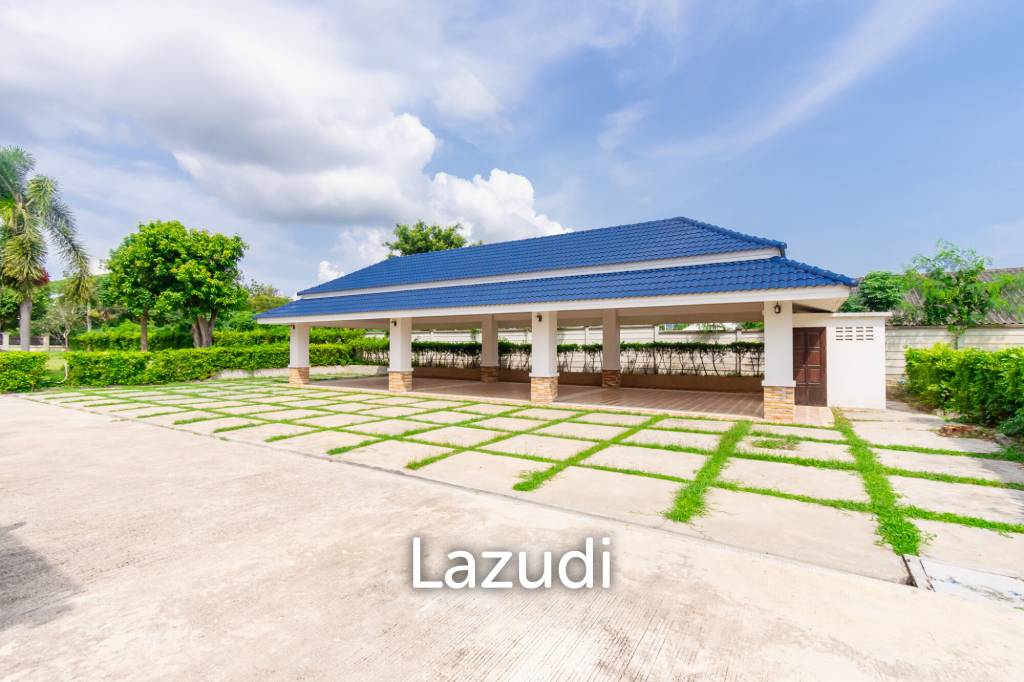 LARGE 6 BED HOUSE FOR SALE ON A 5 RAI PROPERTY WITH A FISHING POND