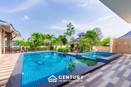 LARGE 6 BED HOUSE FOR SALE ON A 5 RAI PROPERTY WITH A FISHING POND