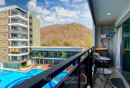 The 88 Condo Hua Hin : 1 BR Condo With Pool View