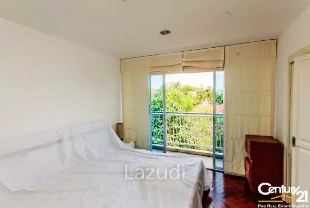 3 Bed Beachfront Condo