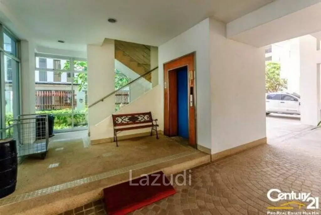 3 Bed Beachfront Condo