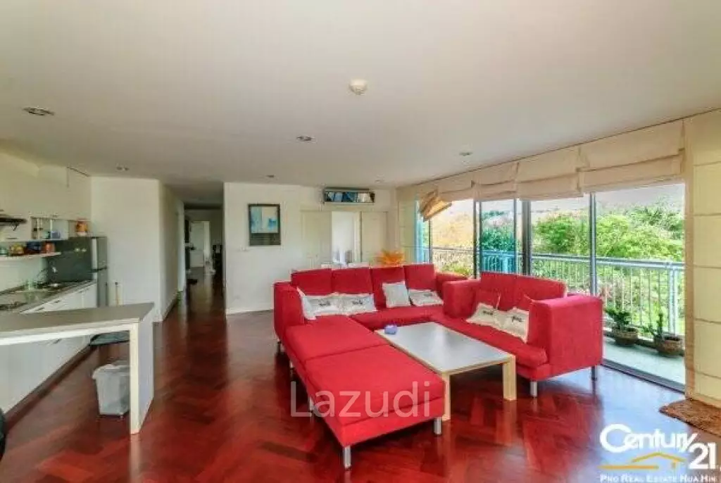 3 Bed Beachfront Condo