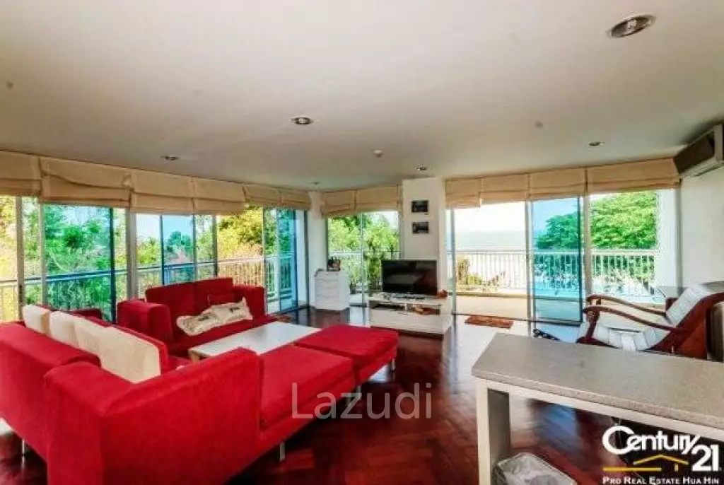 3 Bed Beachfront Condo