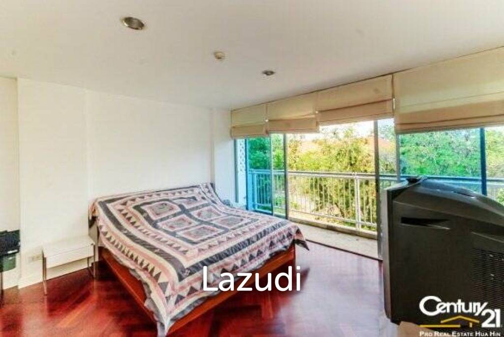 3 Bed Beachfront Condo