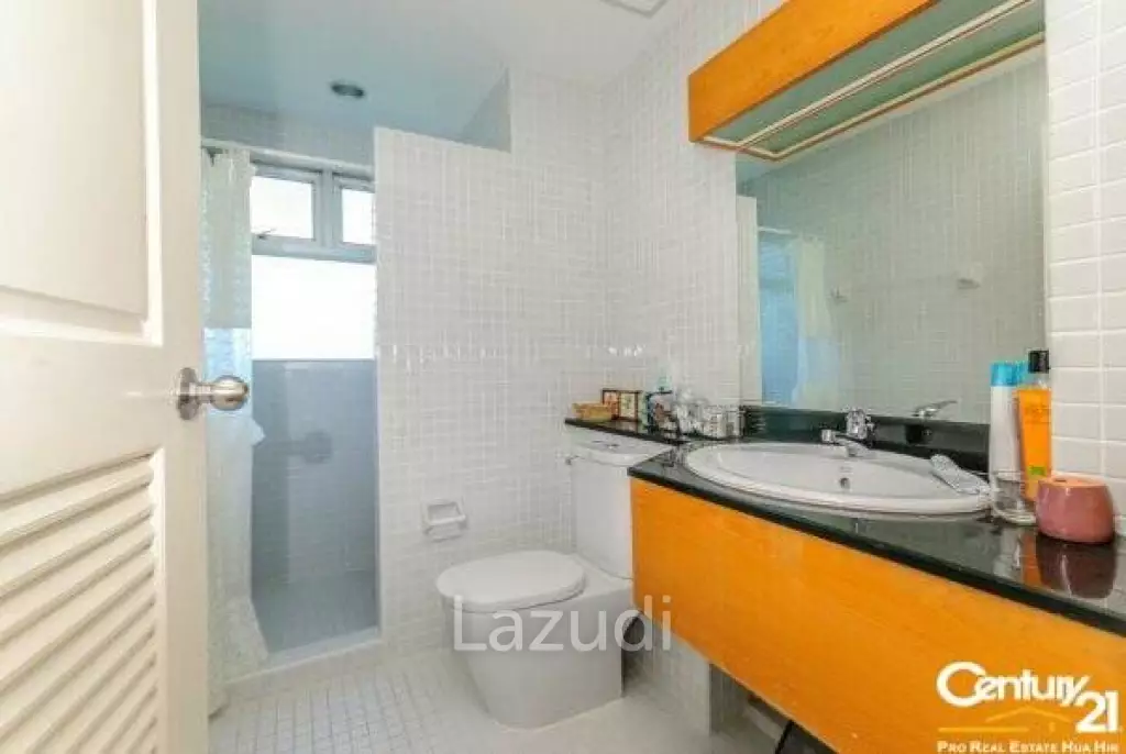 3 Bed Beachfront Condo