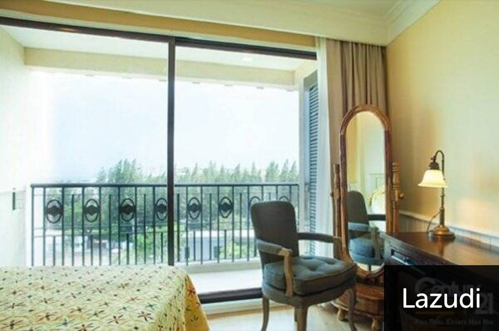 Luxury 4 Bed Beachfront Condo in Hua Hin Town