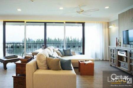 Luxury 4 Bed Beachfront Condo in Hua Hin Town